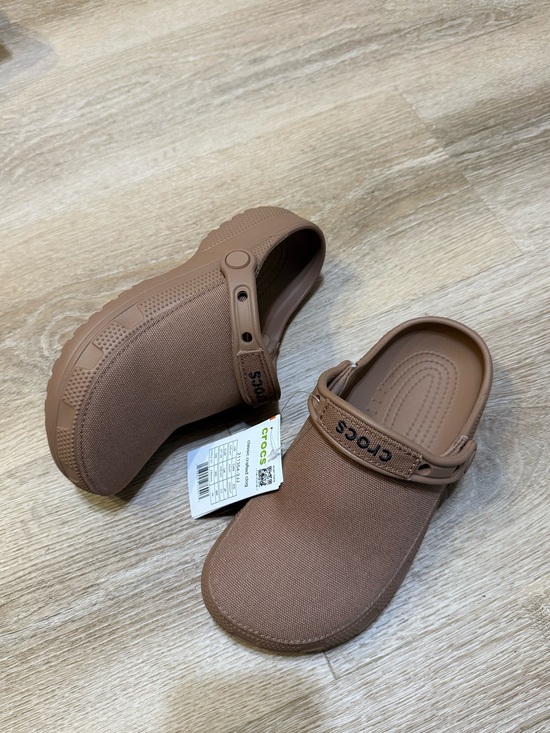 CROCS Shoes - NWT Crocs Classic Crafted Clog Milk Chocolate Women's 7 Men's 5